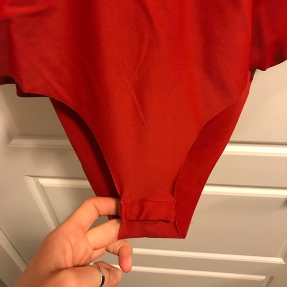 Zara Long Sleeve Bodysuit. - Picture 2 of 3